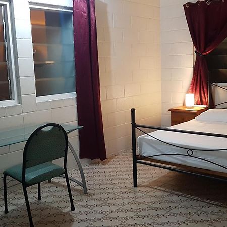 Hostel Asylum Cairns Share House Zewnętrze zdjęcie