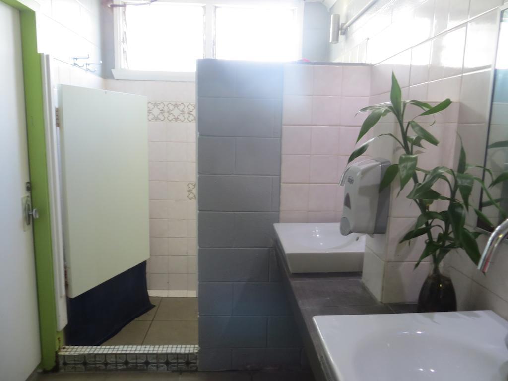 Hostel Asylum Cairns Share House Zewnętrze zdjęcie