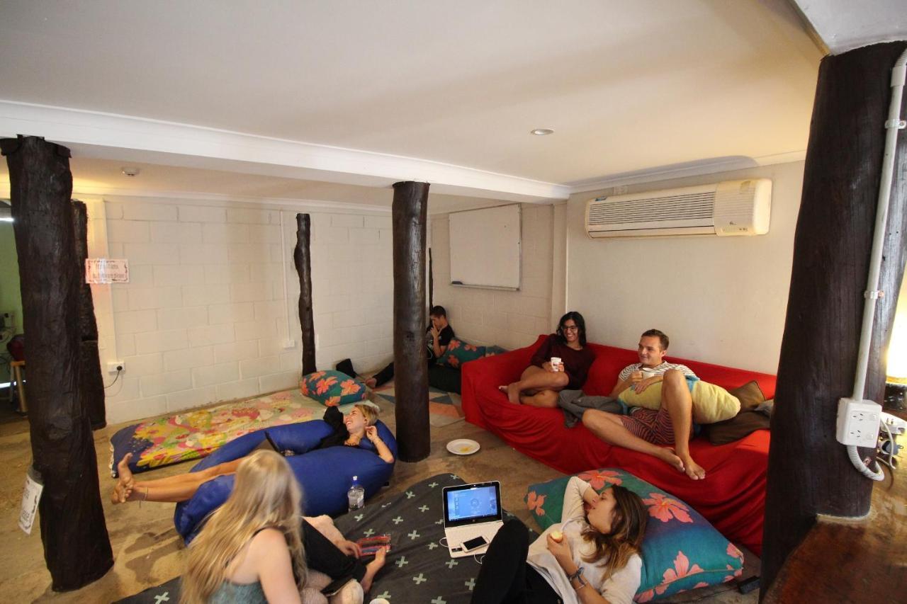 Hostel Asylum Cairns Share House Zewnętrze zdjęcie