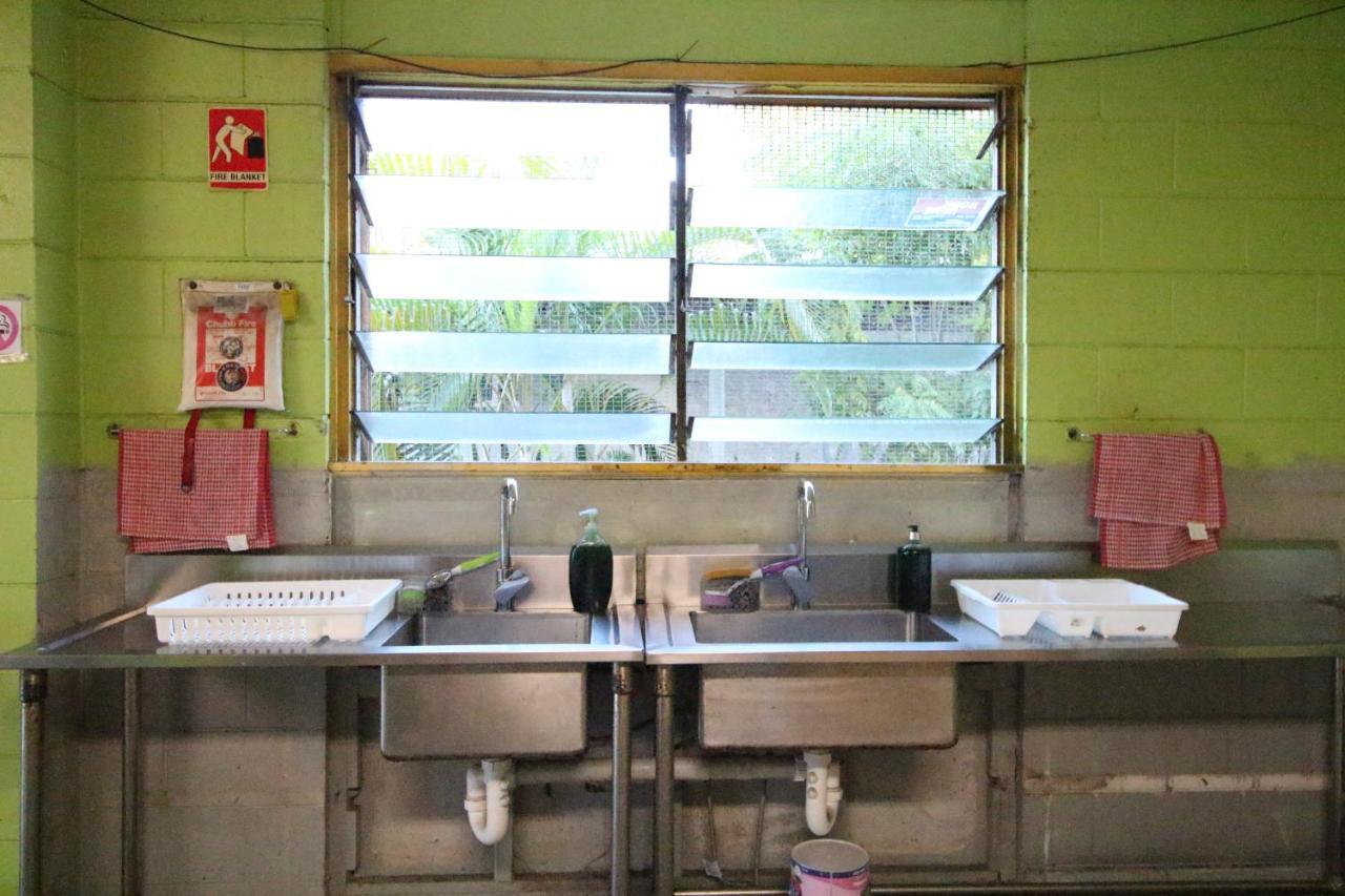 Hostel Asylum Cairns Share House Zewnętrze zdjęcie