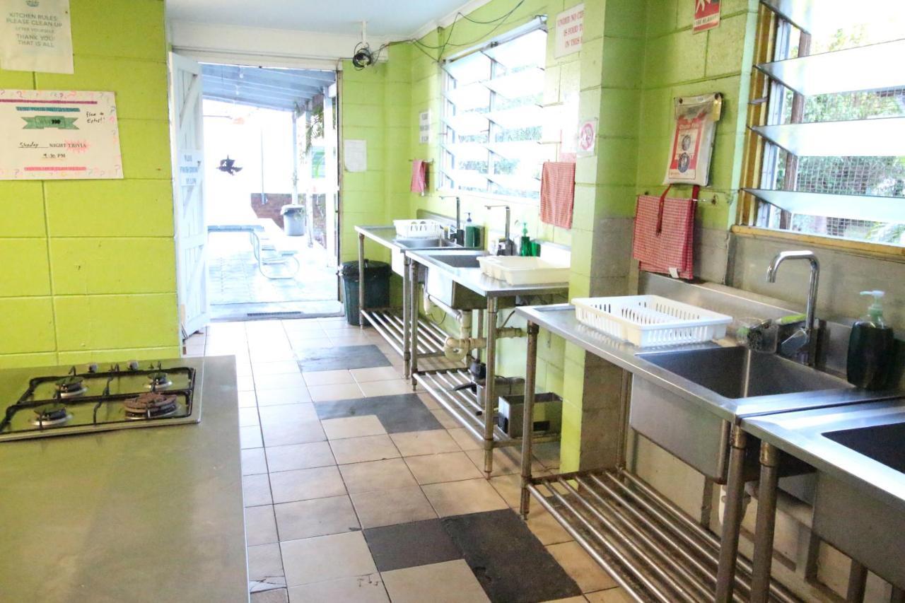 Hostel Asylum Cairns Share House Zewnętrze zdjęcie
